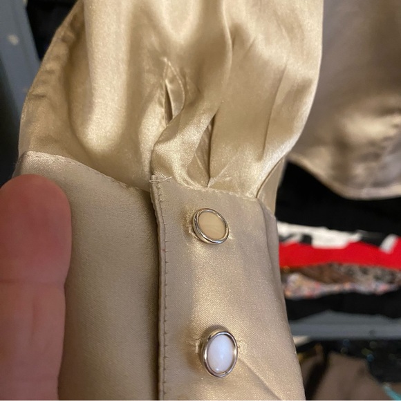 White House Black Market Ivory Silk Stretch Satin Blouse Ruffle Quiet Luxury - Picture 7 of 11